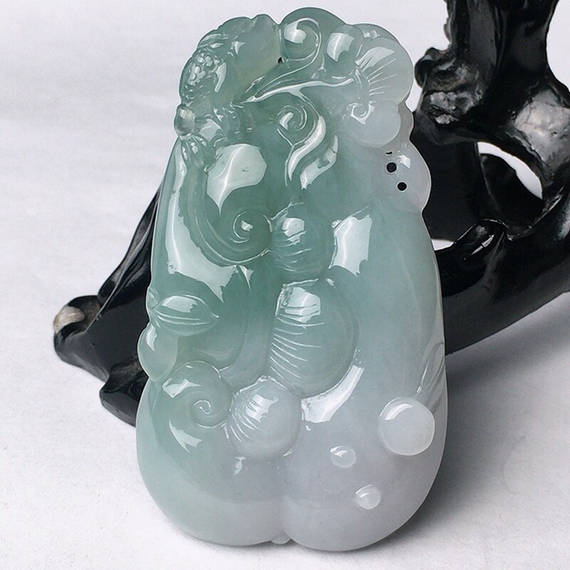 天然缅甸a货翡翠如意-冰润老种精雕仿古如意吊坠