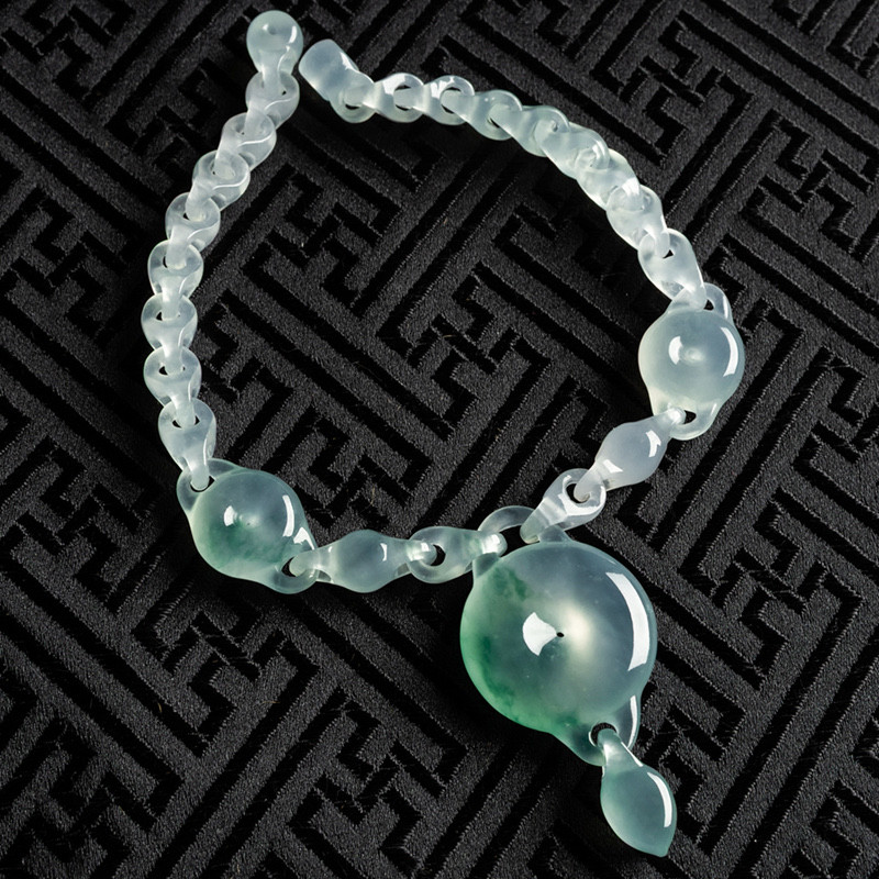 缅甸天然翡翠A货玉石带证书-老坑种冰飘绿精工一体雕平安扣手链