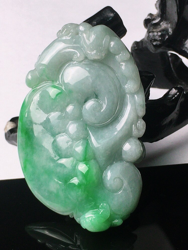 缅甸天然a货正品翡翠玉石-水润飘阳绿精雕仿古如意吊坠