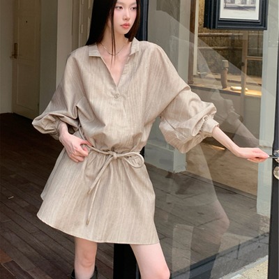 蝙蝠袖短款V领工装衬衫连衣裙