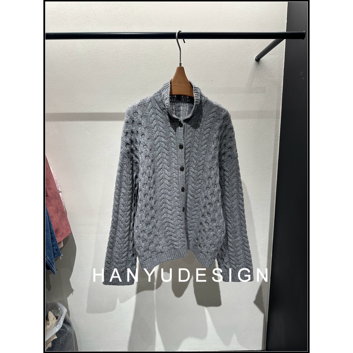 复古绞花纹针织开衫女