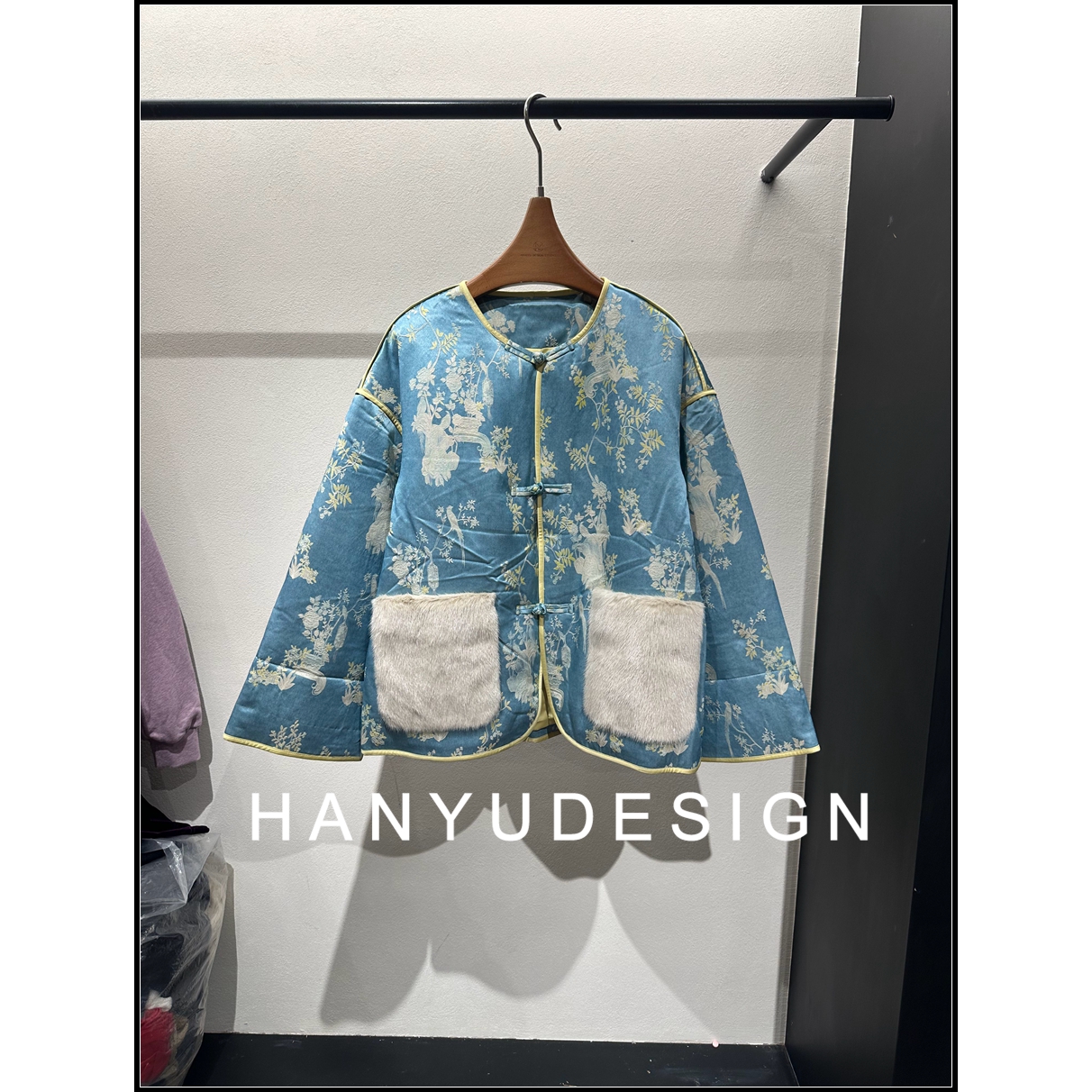 蚕丝羊毛提花中式水貂女士羽绒服