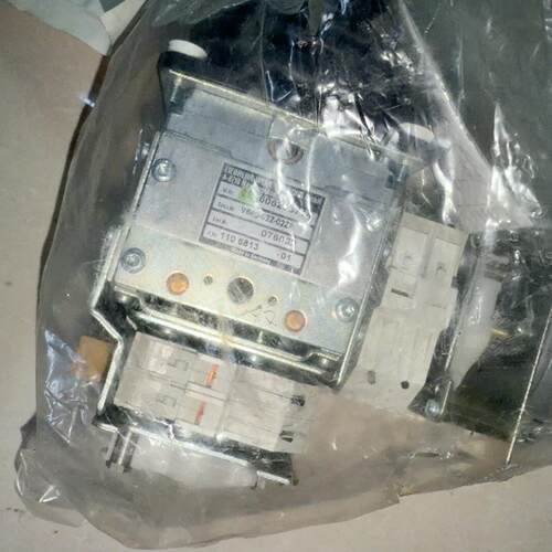 议价V44D-02ZP+02ZP 复合驱动器 工控自动化配件维修