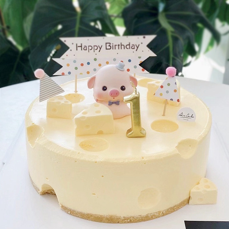 卡通乖乖猪儿童甜品蛋糕装饰
