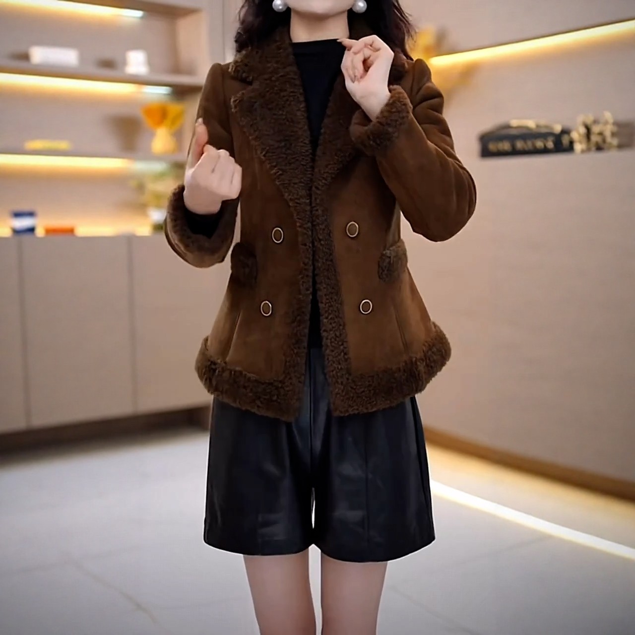 冬季新款高端海宁颗粒绒皮草外套女短款加厚双排扣保暖羊羔毛大衣,女装/女士精品,短外套,淘宝优惠券,粉丝福利购,淘宝优惠卷