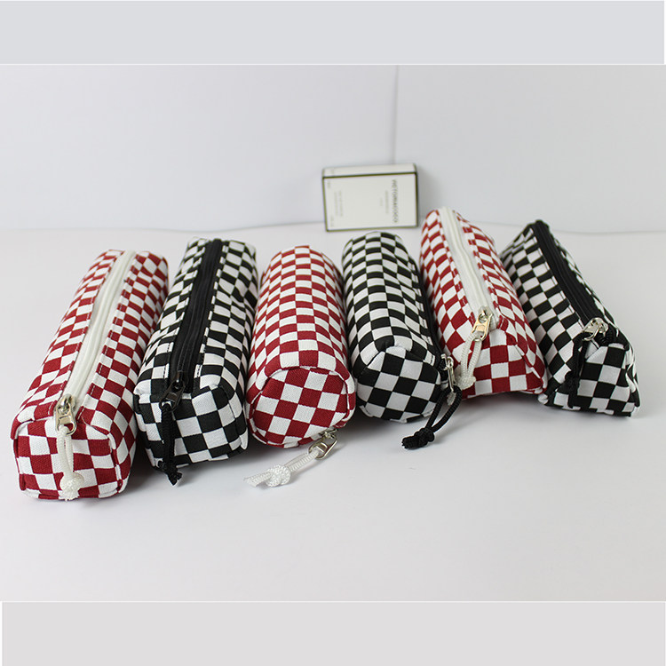 日系格子笔袋小巧零钱包个性圆笔筒学习笔盒防水小包简约收纳袋潮