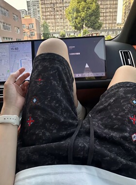 黑色扎染十字架刺绣短裤男款夏季bf慵懒风五分裤宽松休闲弯刀中裤