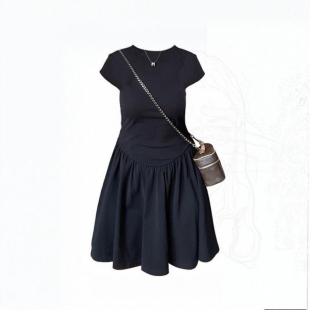 气质赫本风黑色短袖 大码 梨型身材法式 新款 连衣裙女夏 胖mm2025夏季