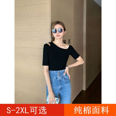 斜领露肩黑色短袖T恤女夏季2025新款镂空小众设计感修身显瘦上衣