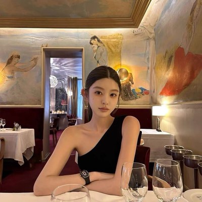 斜单肩无袖背心显瘦斜肩上衣女夏高级感背心