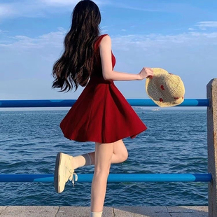 2025夏季新款红色高腰显瘦a字连衣裙女小个子百搭设计感短款裙子