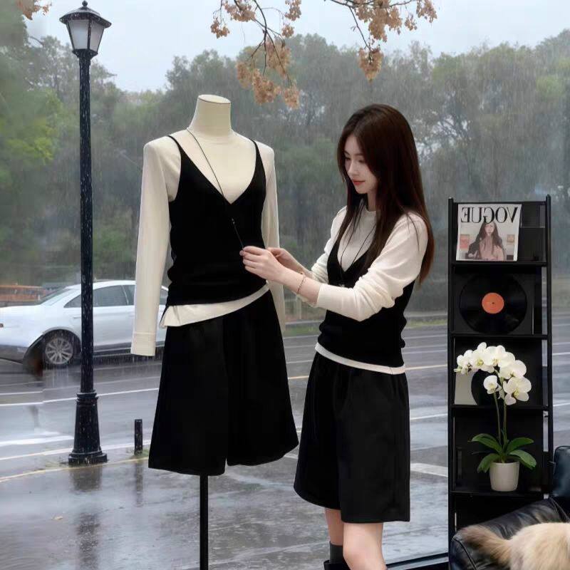 韩系穿搭两件套上衣女秋冬高级感黑色V领小吊带叠穿打底t恤一整套