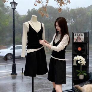 韩系穿搭两件套上衣女秋冬高级感黑色V领小吊带叠穿打底t恤一整套