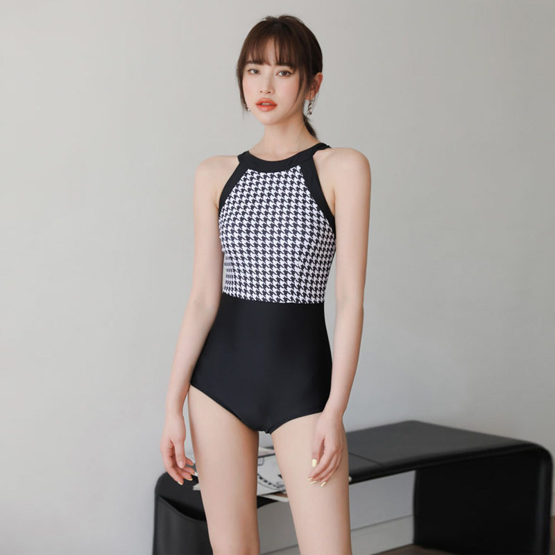 2023新款韩版泳衣女三角连体遮肚显瘦小胸保守游泳衣