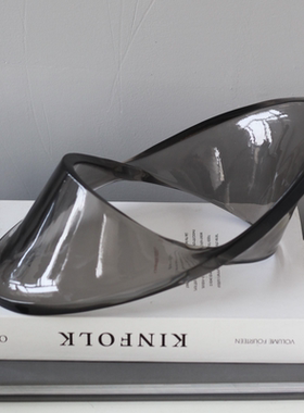 创意简约飞碟飘带装饰品样板间桌面摆件售楼处茶几树脂透明摆设