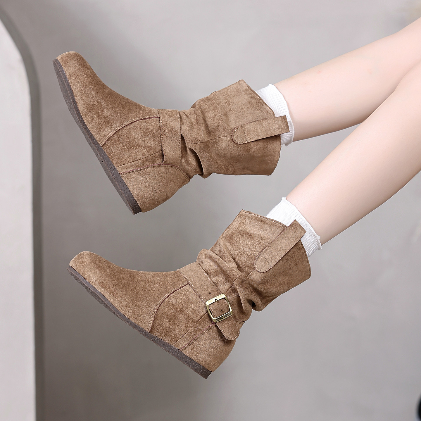 复古风百搭短靴女2025新款秋季软底轻便不累脚绒面马丁靴防滑显瘦,女鞋,马丁靴,淘宝优惠券,粉丝福利购,淘宝优惠卷