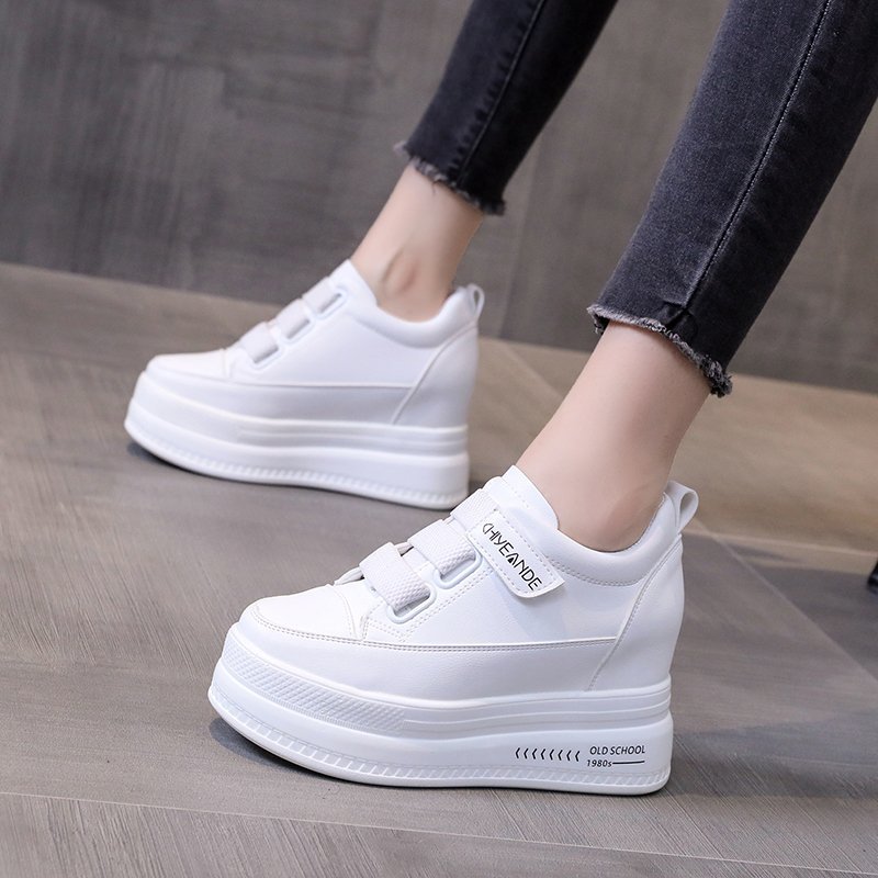 内增高小白鞋女2024春季新款百搭女鞋休闲单鞋厚底8cm松糕老爹鞋