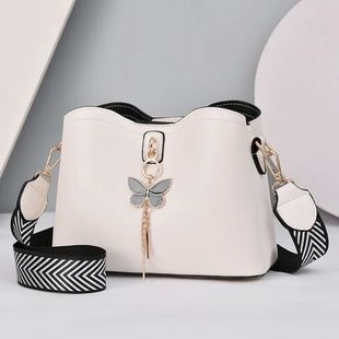 2023 Women White Handbag New Designer Butterfly Tassel PU Le