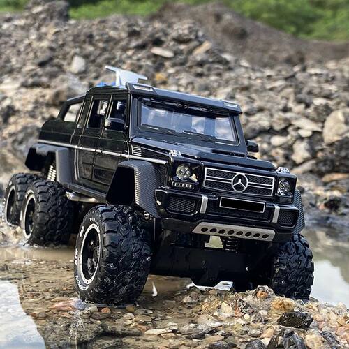 1:28 G63 G65 6*6 Big Tyre Alloy Pickup Car Model Diecast & T