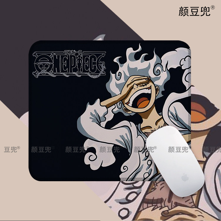 路飞尼卡 海贼王 小号动漫周边鼠标垫 电竞游戏鼠标垫 锁边鼠标垫