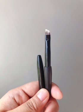 日本白凤堂同款化妆刷猸子毛眉刷便携式带扣盖H2321眉刷眉粉刷