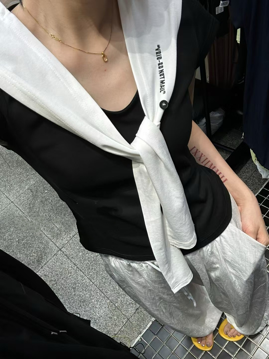 夏季新款设计感小众披肩刺绣字母 海军领拼接修身显瘦T恤上衣短款