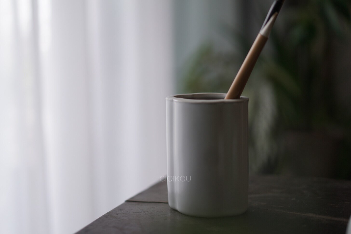 瓷器口-陶泥汝釉海棠笔筒 文房 书画笔筒 礼品 陶瓷 桌面笔筒哑光