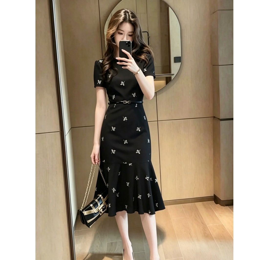 夏季新款黑碎花显瘦鱼尾连衣裙女