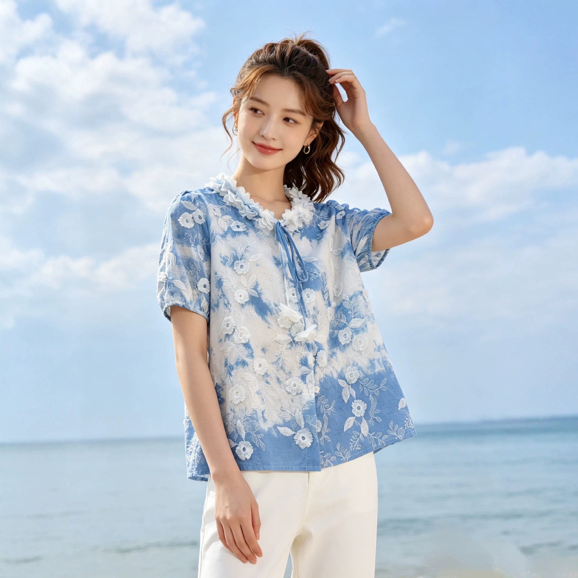 云南大理批发手工纯植物板蓝根蓝染扎染宽松版绣花盘扣女士小上衣
