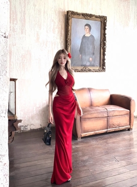 名媛气质红色网纱挂脖吊带连衣裙女夏季款性感辣妹V领包臀长裙子