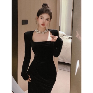 感秋冬方领丝绒黑色连衣裙女赫本风法式 显瘦鱼尾包臀长裙子