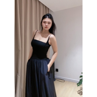 长裙 今年流行性感收腰无袖 法式 高级感黑色吊带连衣裙子女2025夏季