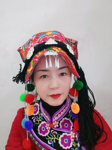 彝族瓦盖帽火把节羌族一片帽绣花彝族羌族头饰