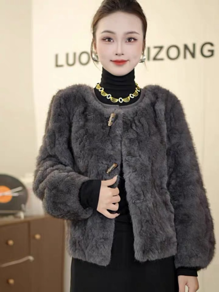 2025新款皮草外套女短款小个子年轻时尚百搭显瘦毛外套狐