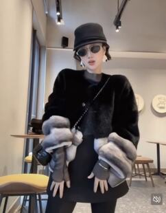 百搭显瘦皮草外套 年轻时尚 2026新款 皮毛一体外套女短款