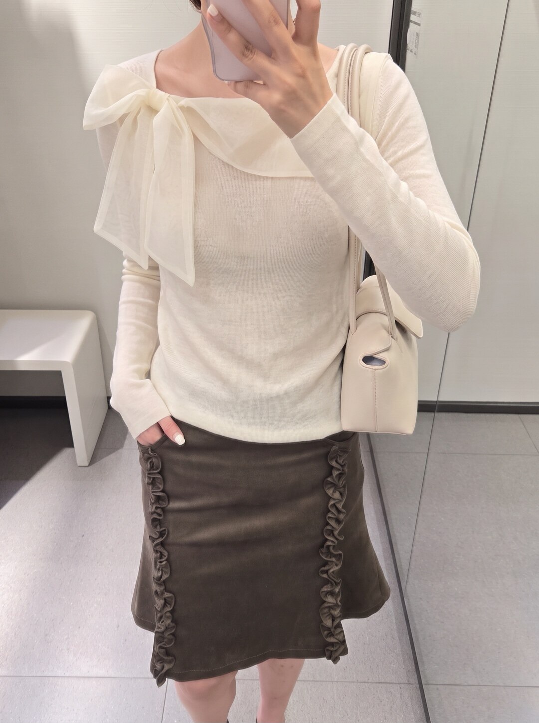 韩系网纱蝴蝶结针织衫女方领长袖宽松百搭软糯毛衣早秋新款z8687