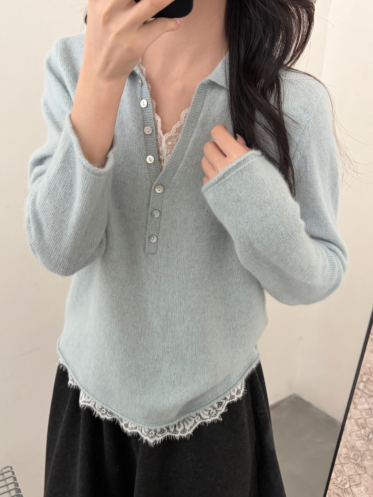 翻领蕾丝拼接半开扣假两件长袖针织衫女宽松百搭软糯毛衣M8691