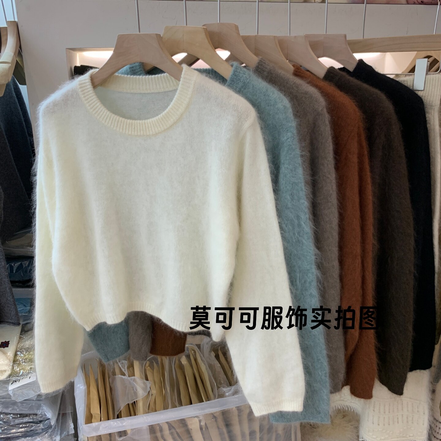 软糯圆领慵懒风短款针织衫女