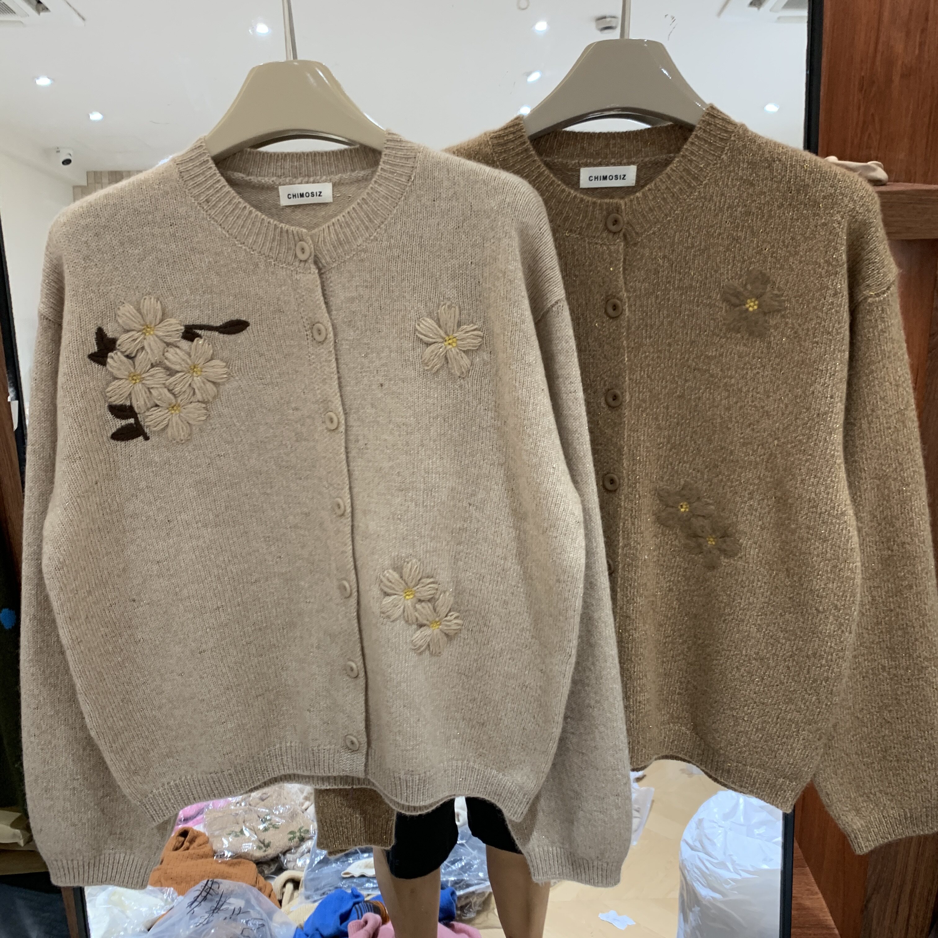 韩系圆领花朵刺绣亮片针织开衫
