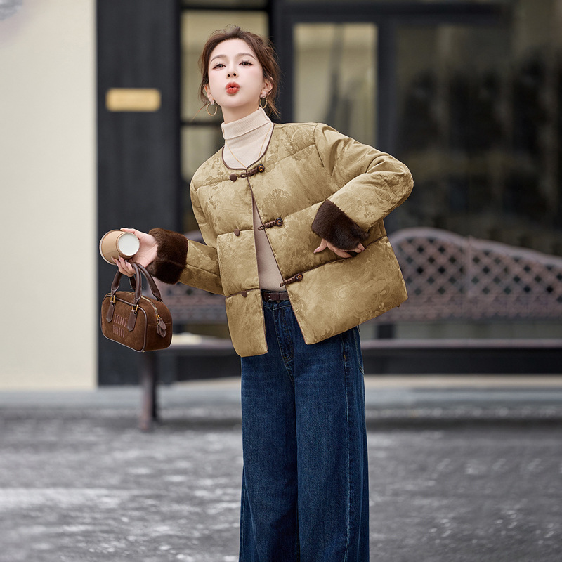 新中式雅致提花盘扣羽绒服女2025秋冬新款复古大气保暖外套YE6527