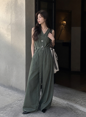 军绿色连体裤女夏季新款法式复古收腰显瘦无袖阔腿裤工装风连衣裤
