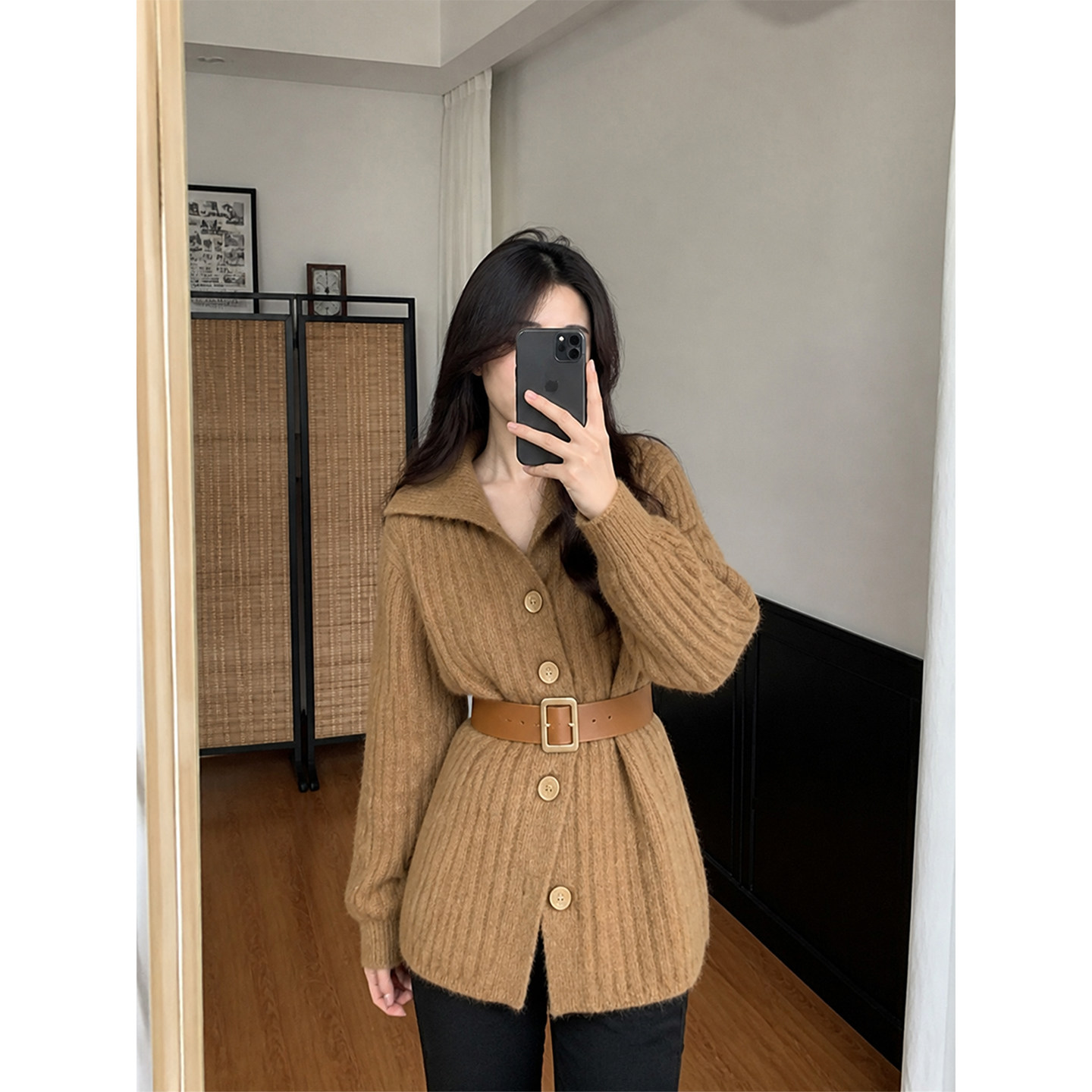 法式温柔风卡其色针织开衫女秋冬设计感翻领长袖上衣外套百搭款图片