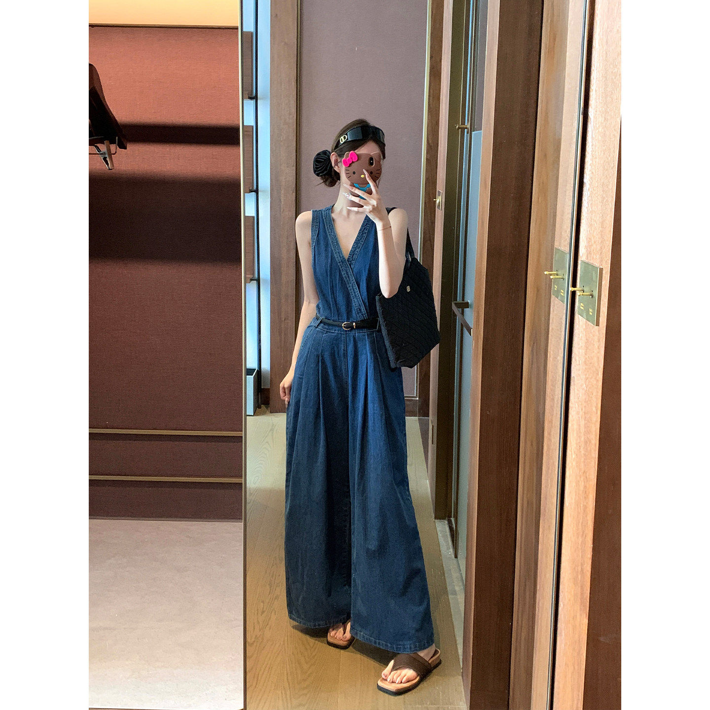 高腰牛仔背带连体裤女2026时尚V领无袖连衣裤宽松百搭阔腿裤长裤