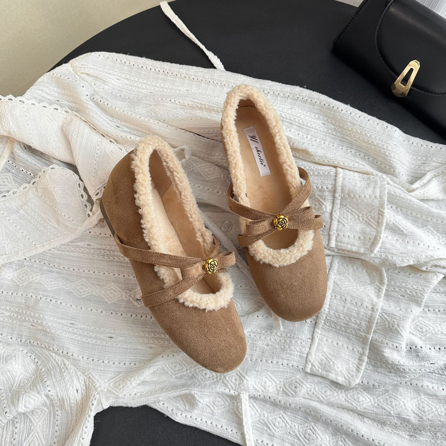 羊毛版~加绒毛毛浅口平底单鞋女冬季山茶花一字带蝴蝶结玛丽珍鞋