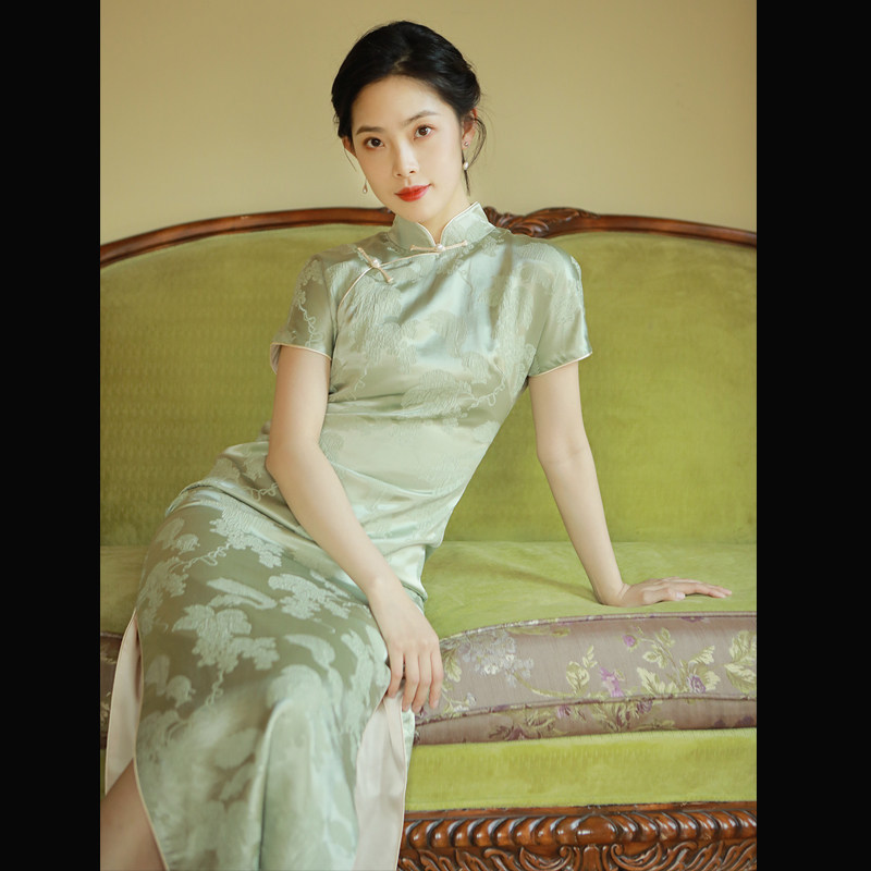 2022春夏真丝弹力缎复古日常短袖长浅旗袍结婚敬酒服宴会主持