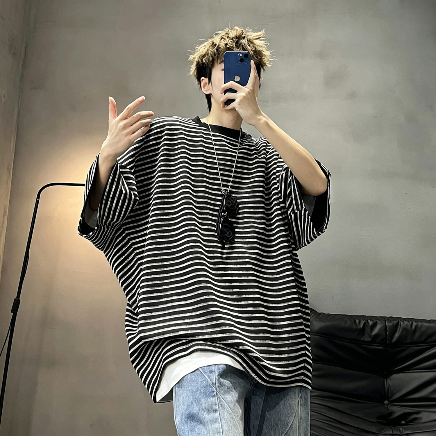 潮牌黑白条纹宽松蝙蝠袖T恤男