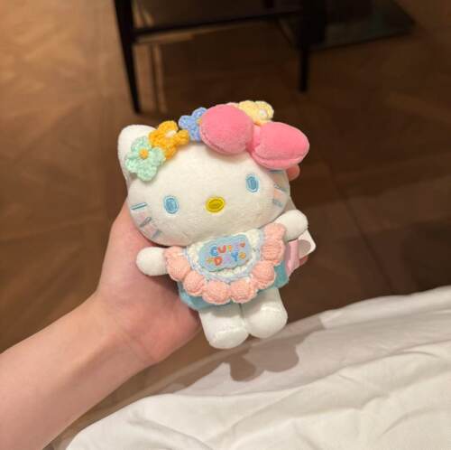 正版花环hellokitty挂件毛绒公仔包包挂饰可爱玩偶钥匙扣创意礼物