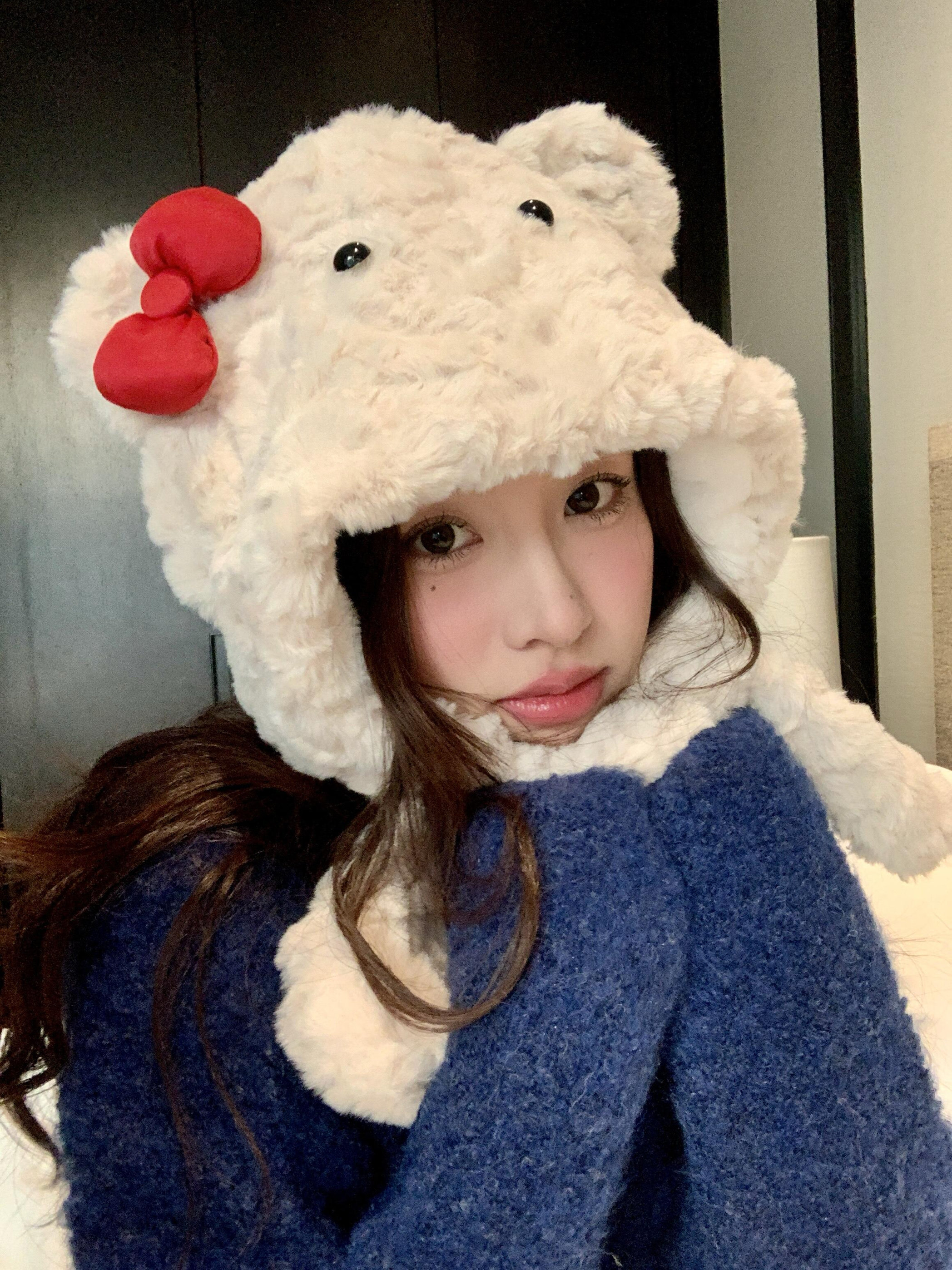 圣诞红蝴蝶结可爱小熊帽子女2024新款围巾一体毛绒保暖护耳雷锋帽