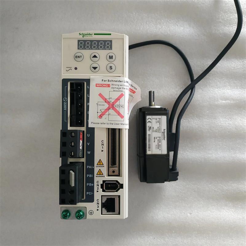 议价2手施耐德100瓦伺服驱动电机套装LXM23DU01M3X/BCH0401012A1C