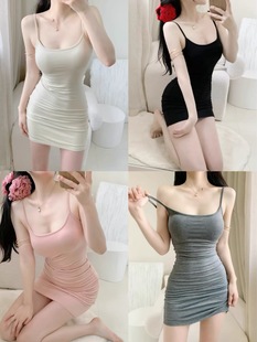 带胸垫性感吊带连衣裙包臀短款性感修身弹力高级感纯欲露背漫画胸